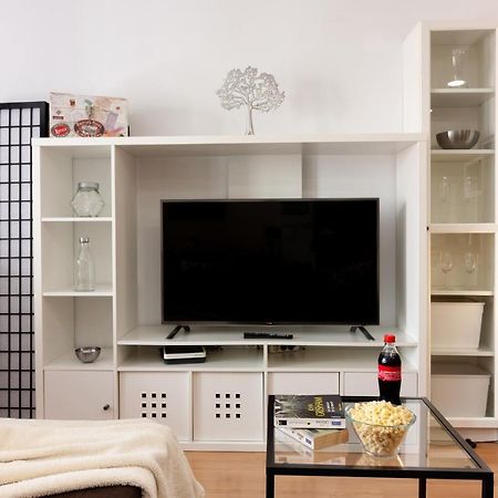 Sea & Wave Adela Boutique Apartment Malaga Zewnętrze zdjęcie