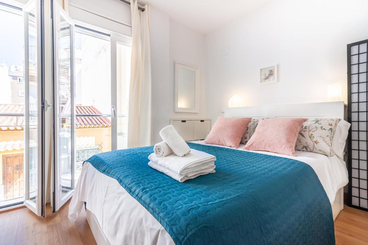Sea & Wave Adela Boutique Apartment Malaga Zewnętrze zdjęcie