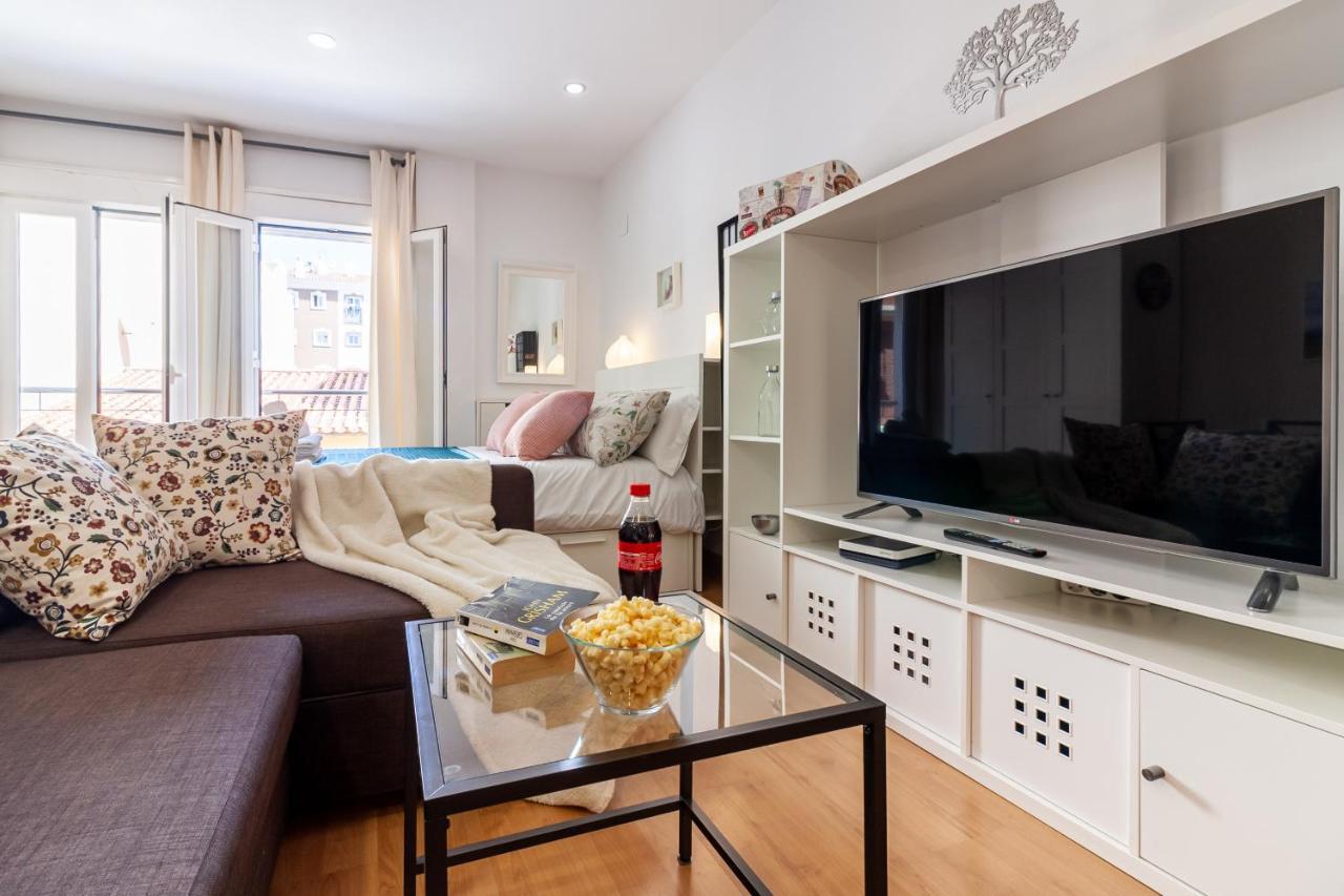 Sea & Wave Adela Boutique Apartment Malaga Zewnętrze zdjęcie