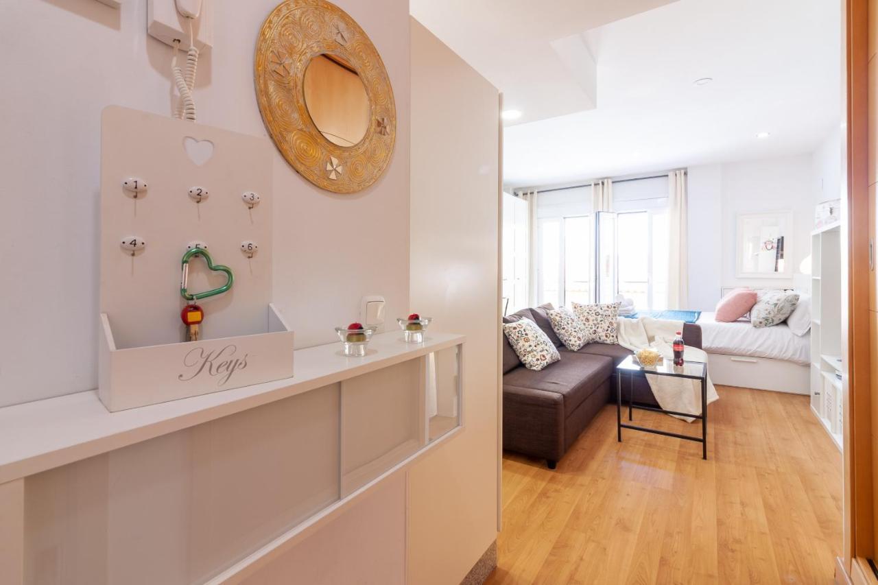 Sea & Wave Adela Boutique Apartment Malaga Zewnętrze zdjęcie